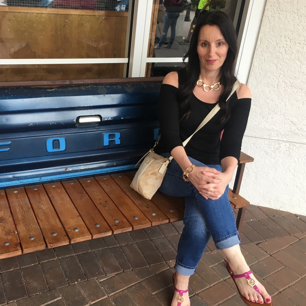 Meet your Posher, Sharon